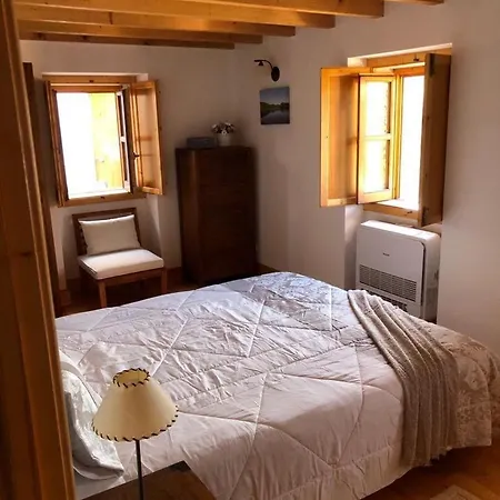 別荘 Casa Da Saudade Ferreira do Zêzere